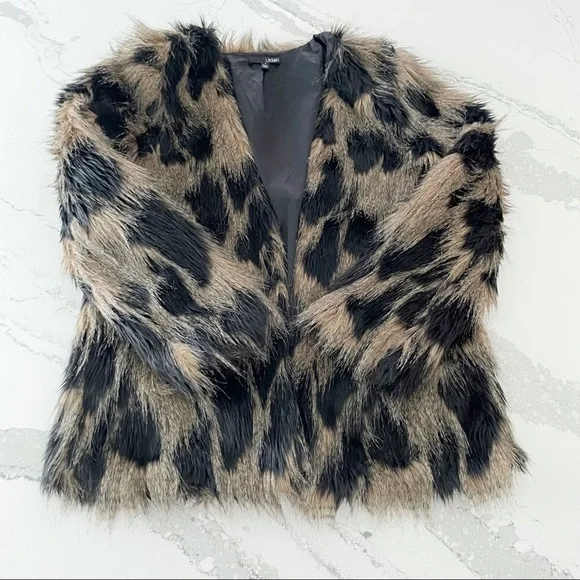 Urban Outfitters Ladakh ‘Pepe’ Faux Fur Jacket - Picture 9 of 16